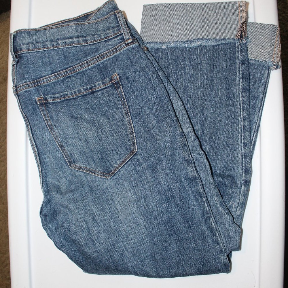 Mid-Rise Distressed Boyfriend Straight Jeans